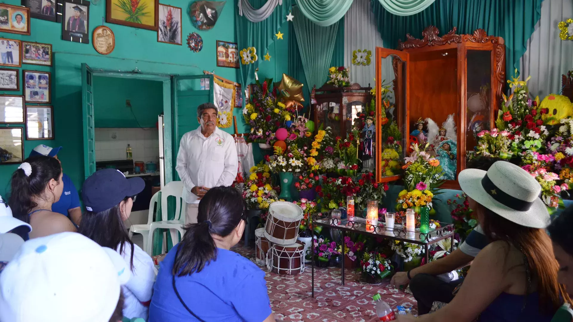 Reunión con el "Señor de las Flores"