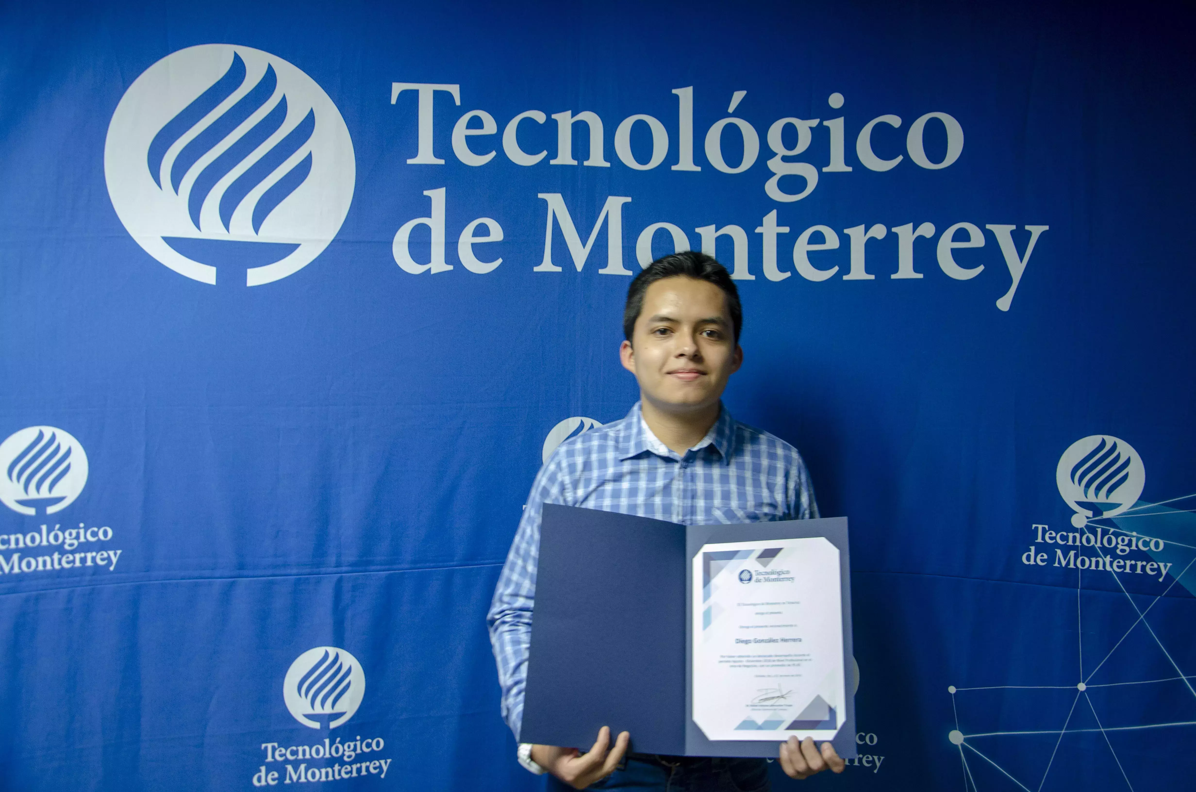 Reconoce Tec Veracruz a los mejores estudiantes del año (fotogalería)