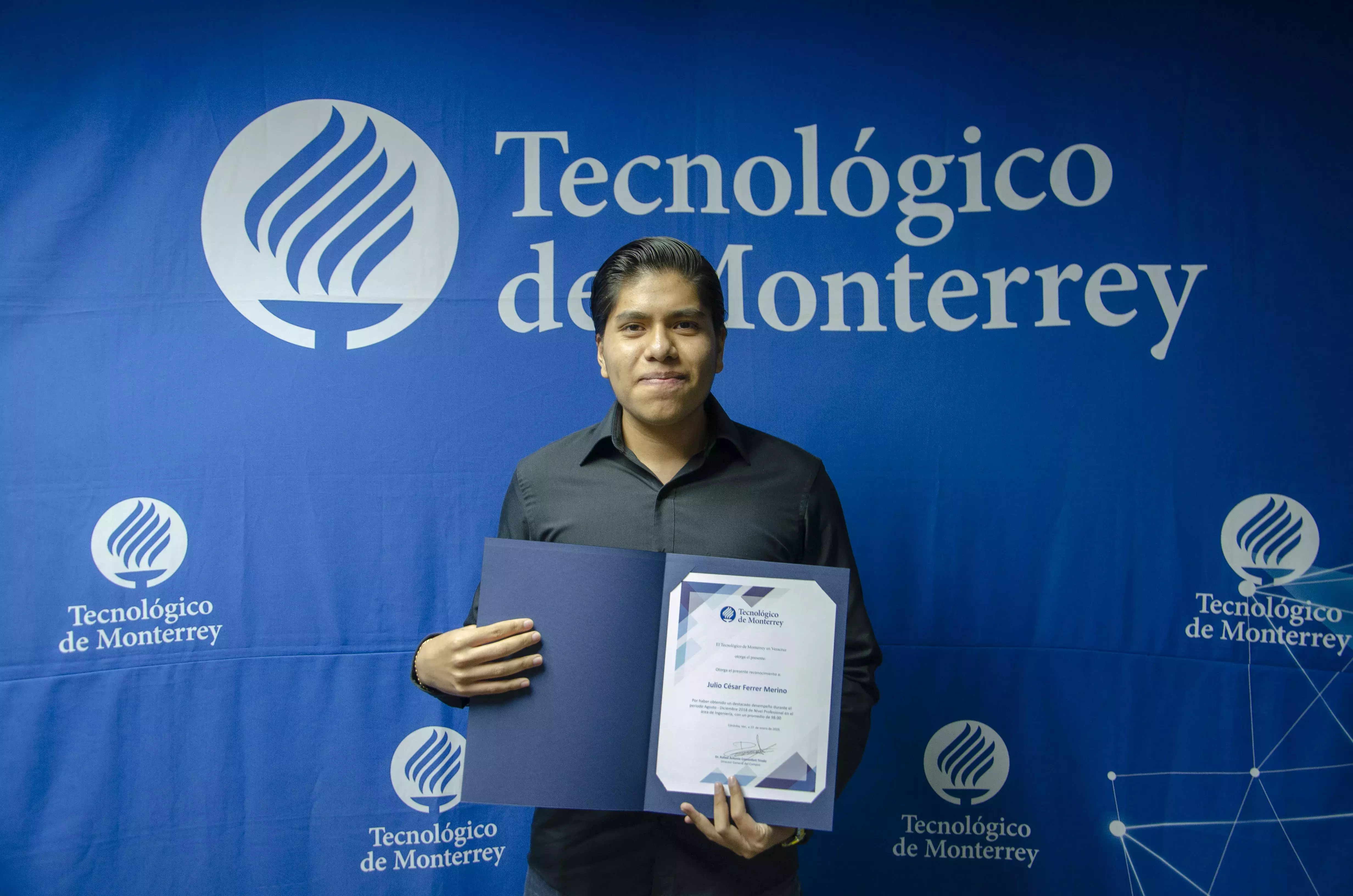 Reconoce Tec Veracruz a los mejores estudiantes del año (fotogalería)