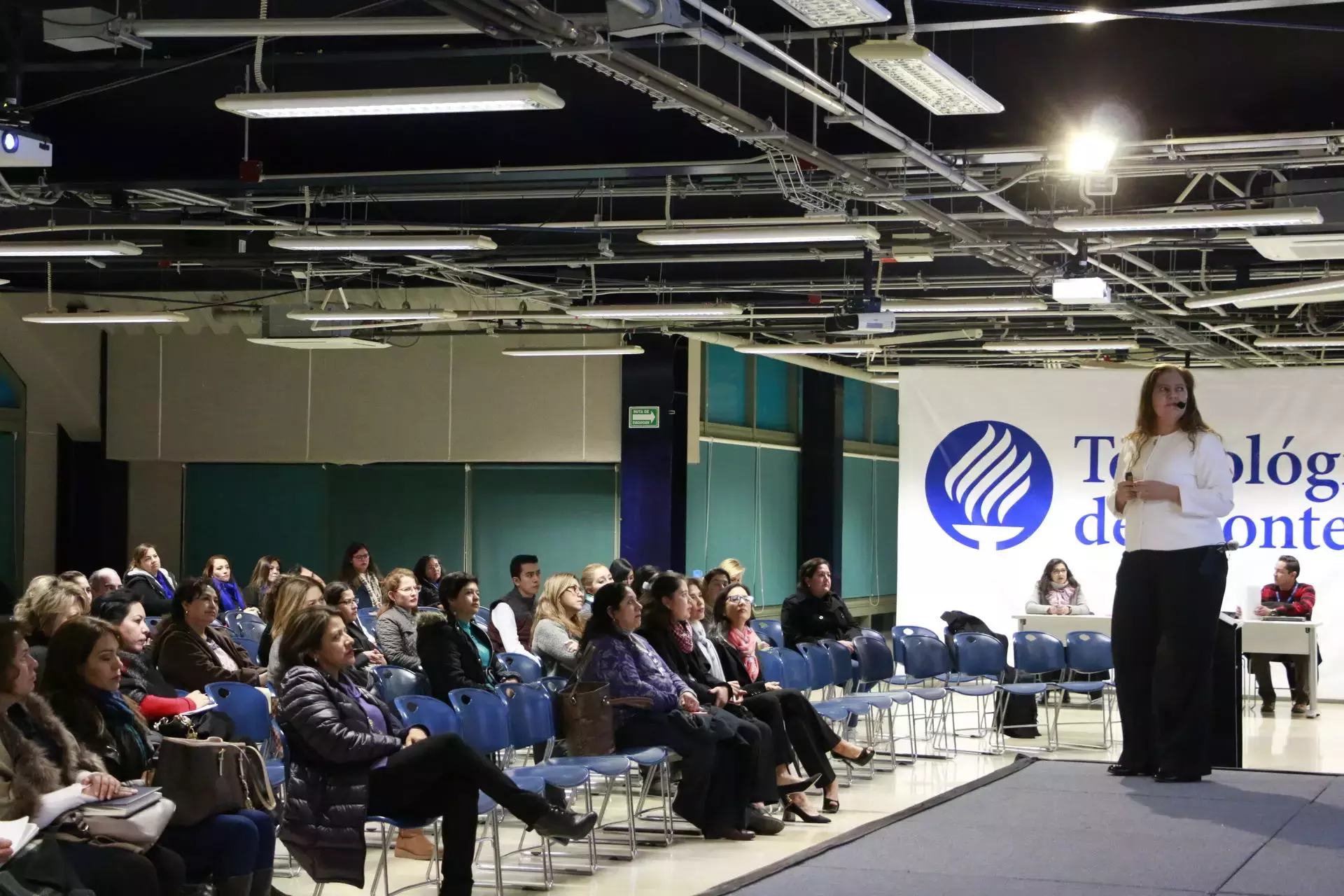 Comenzando la conferencia "El poder de la mentalidad de crecimiento"