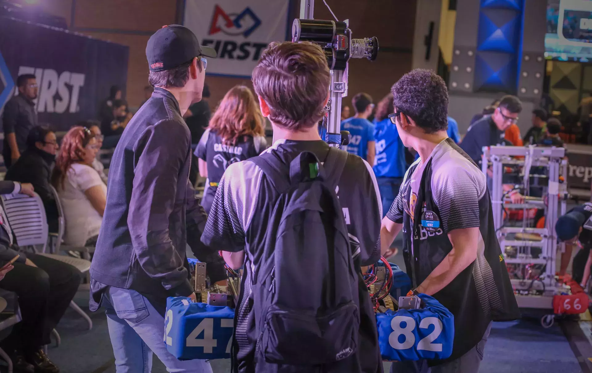 Días de adrenalina y emoción, así se vivió FIRST (Fotogalería)