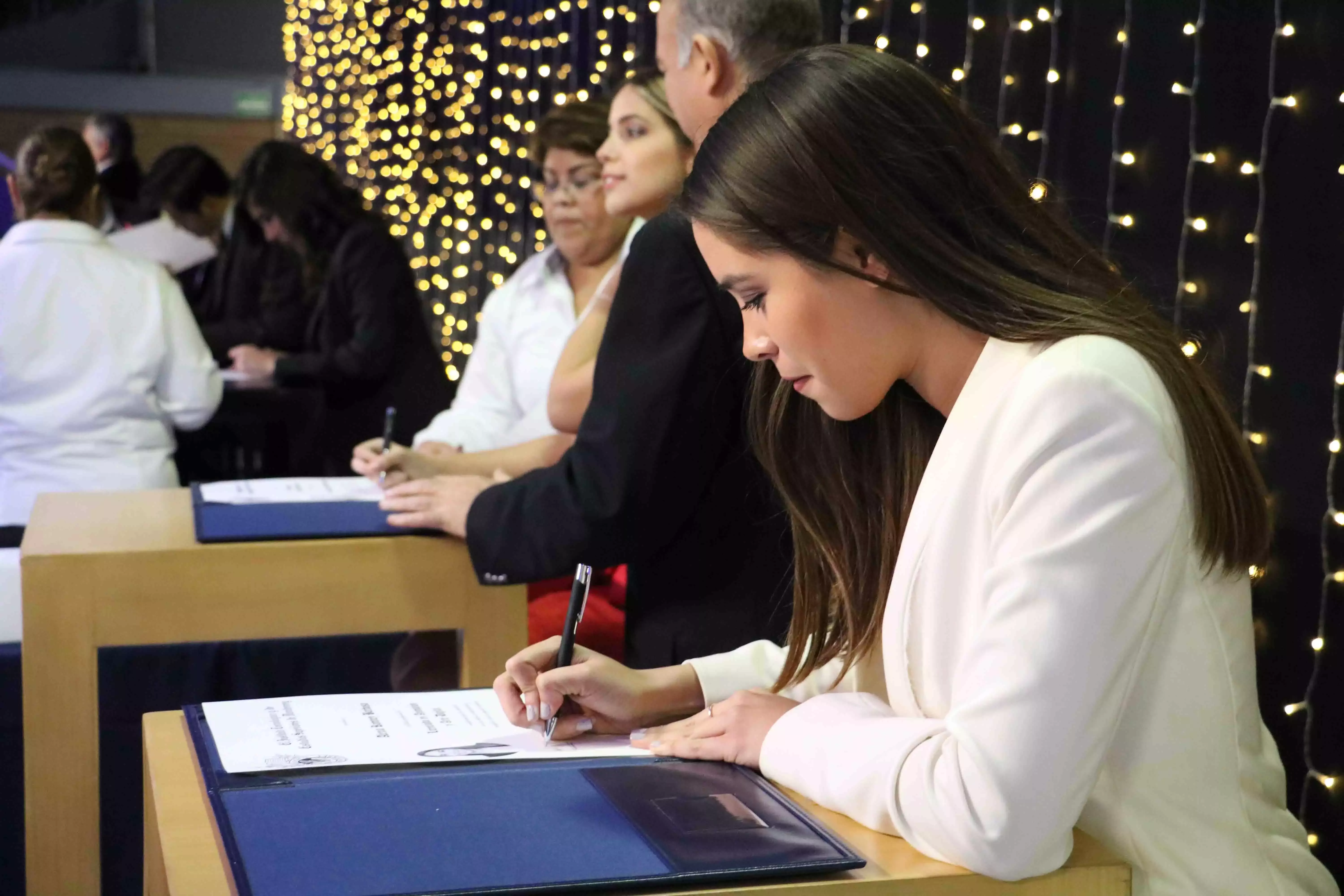 Así se vivió la ceremonia de firma de título del campus Monterrey