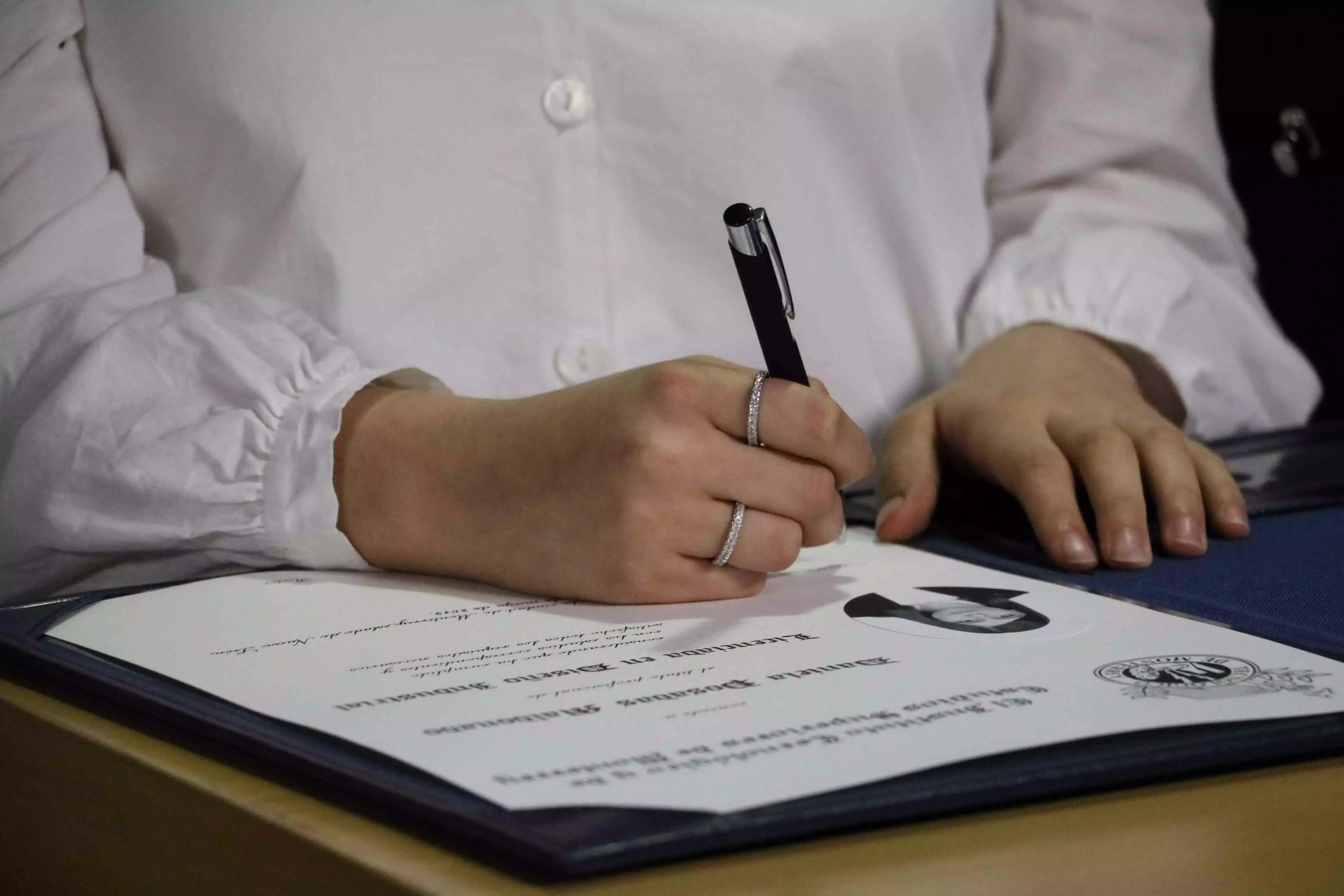 Así se vivió la ceremonia de firma de título del campus Monterrey