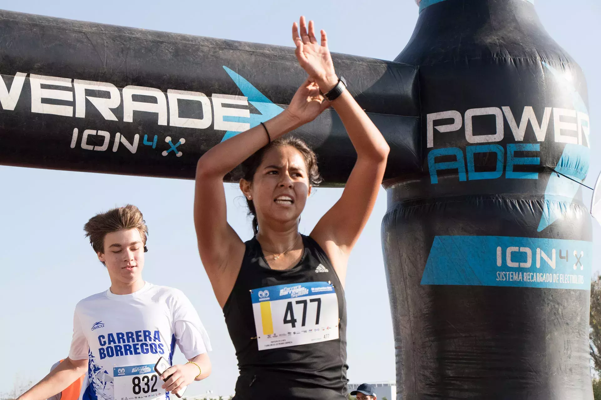 alumnos del tec en carrera borregos 