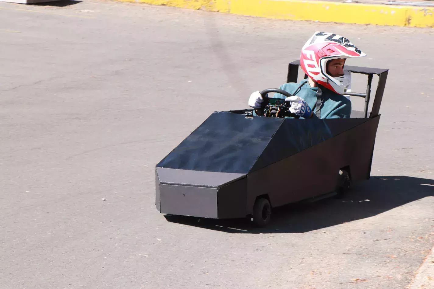 Aprenden con competencia de GoKarts eléctricos en Autotronics 2019 del Tec Guadalajara