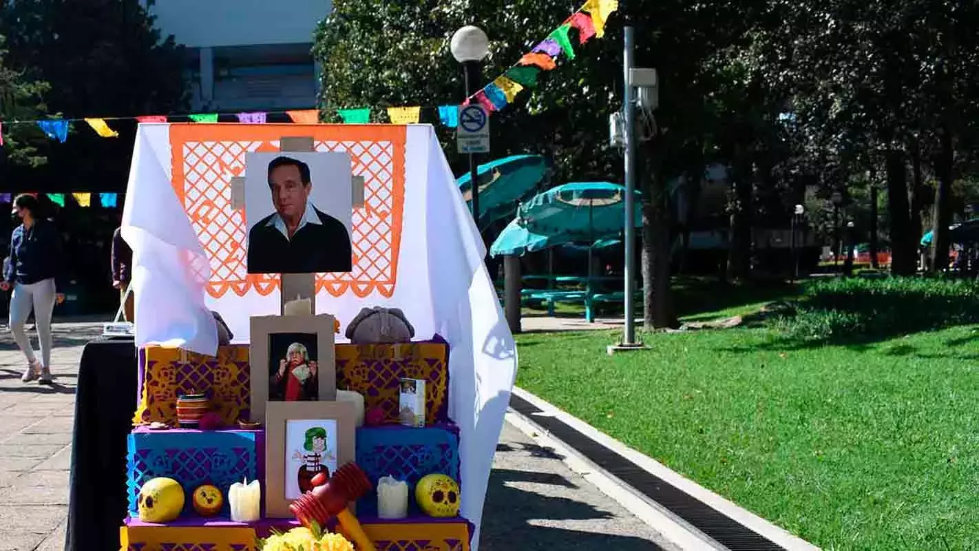 Fiesta de Humanidades en PrepaTec Guadalajara celebra el Día de Muertos.