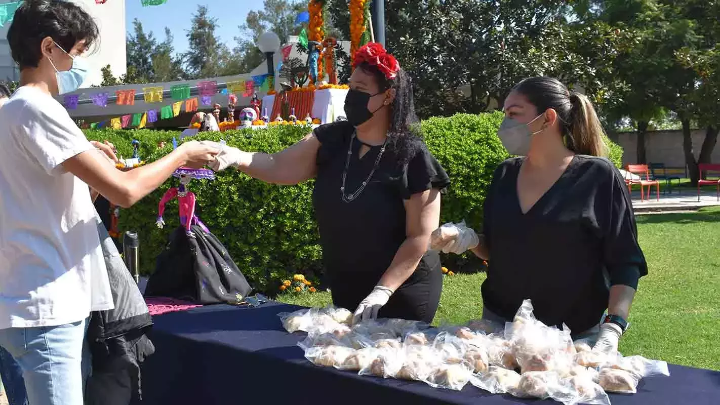 Fiesta de Humanidades en PrepaTec Guadalajara celebra el Día de Muertos.