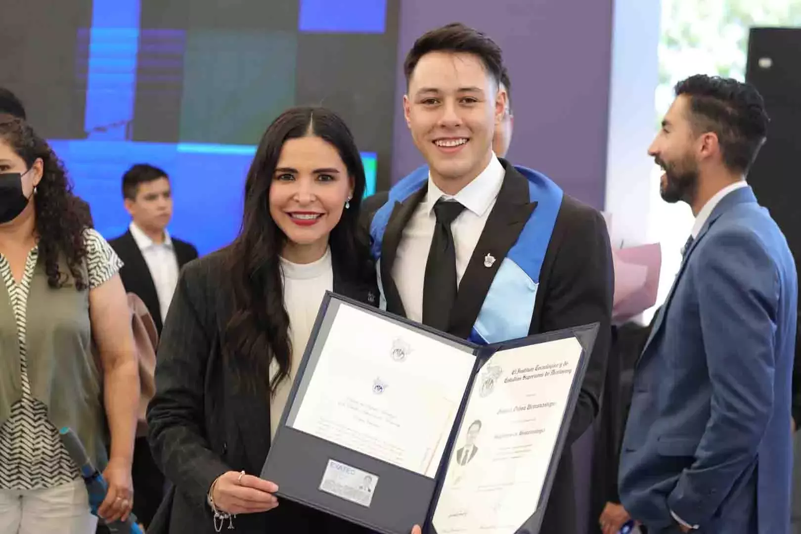 Graduación Profesional y posgrado junio 2022