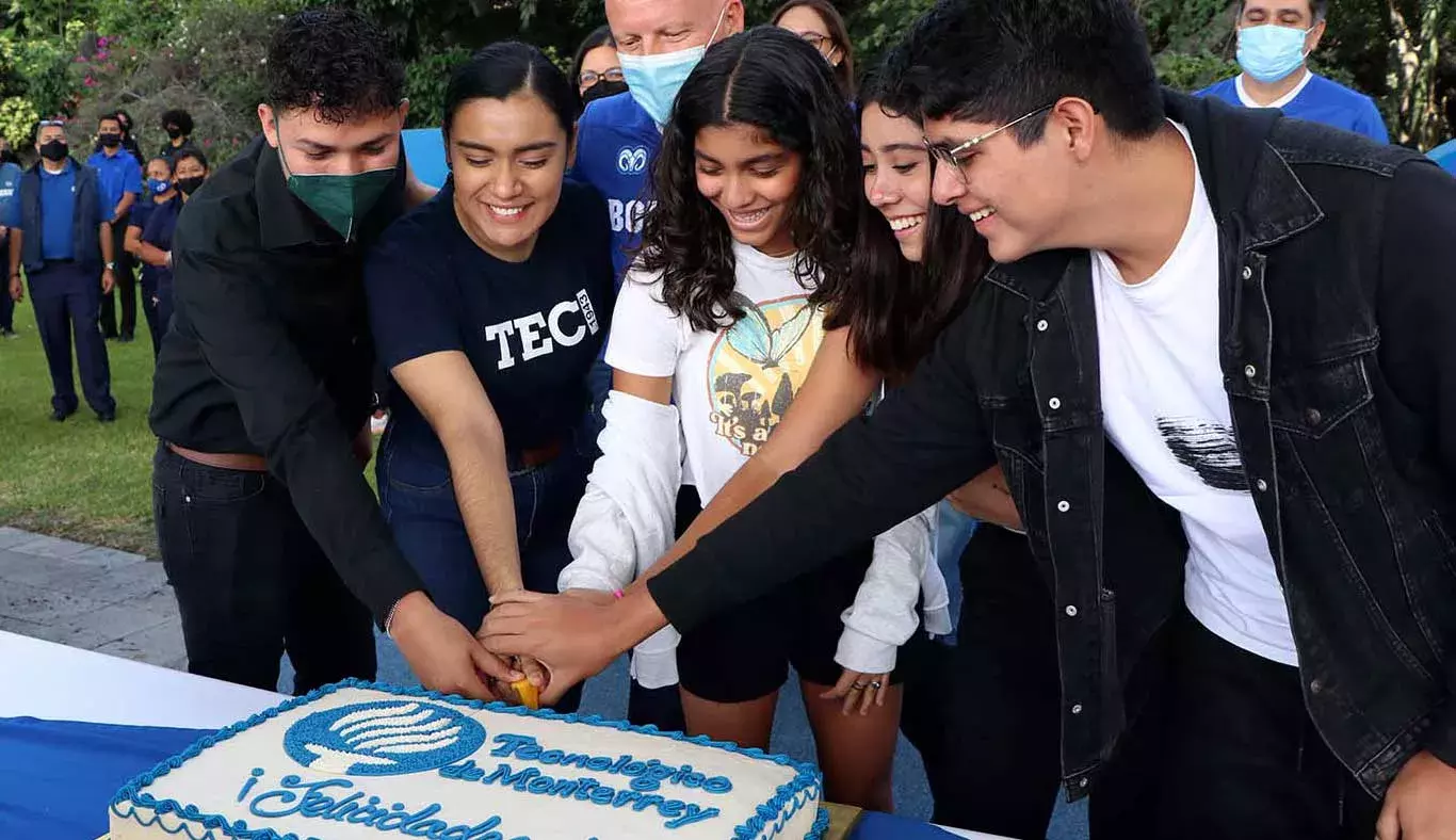 Tec campus Cuernavaca, cumple 42 años de hacer historia en Morelos