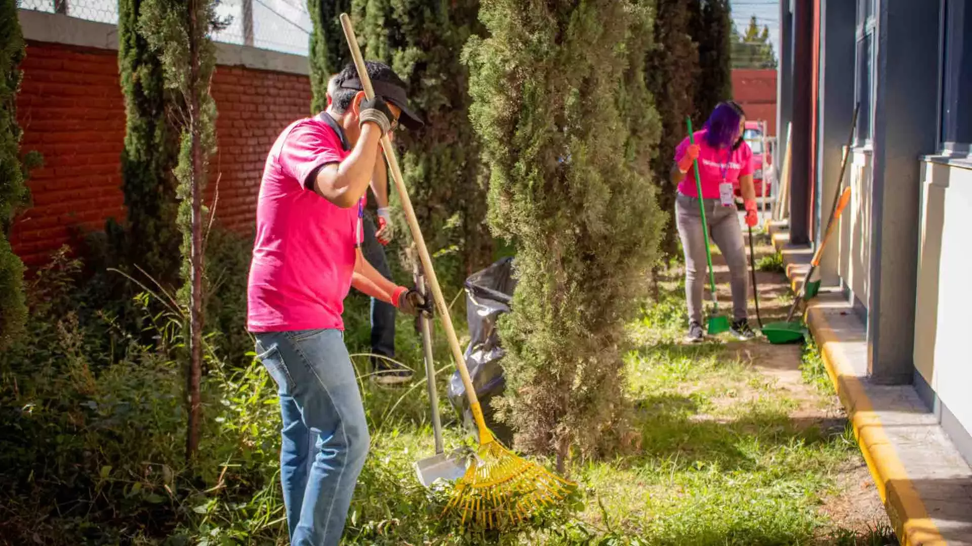 Esta iniciativa contribuye tanto a la construcción del bienestar a nivel personal como a nivel comunitario.