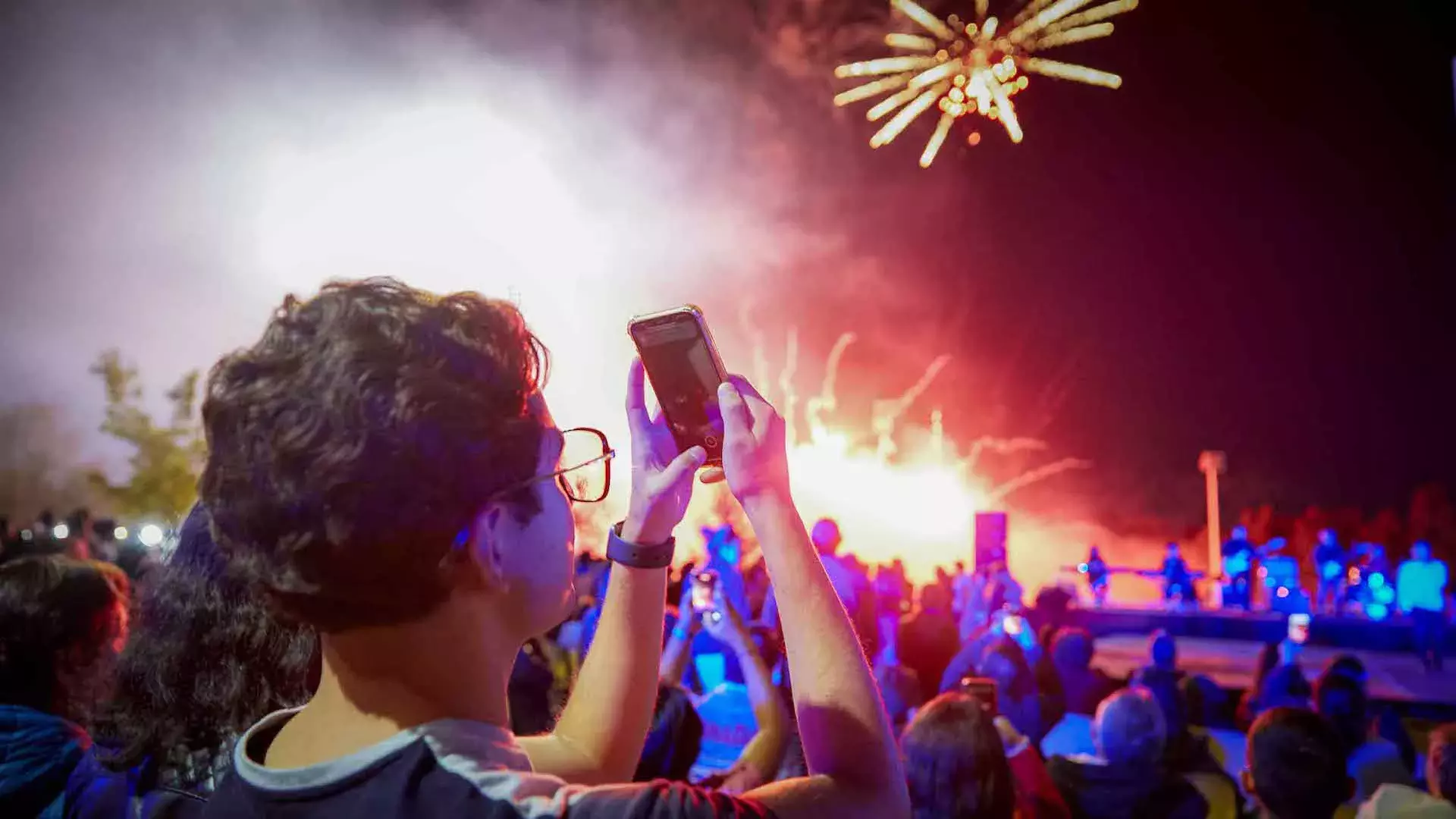 Tec Pue da bienvenida a las fiestas con música, luces y ballet (fotos)