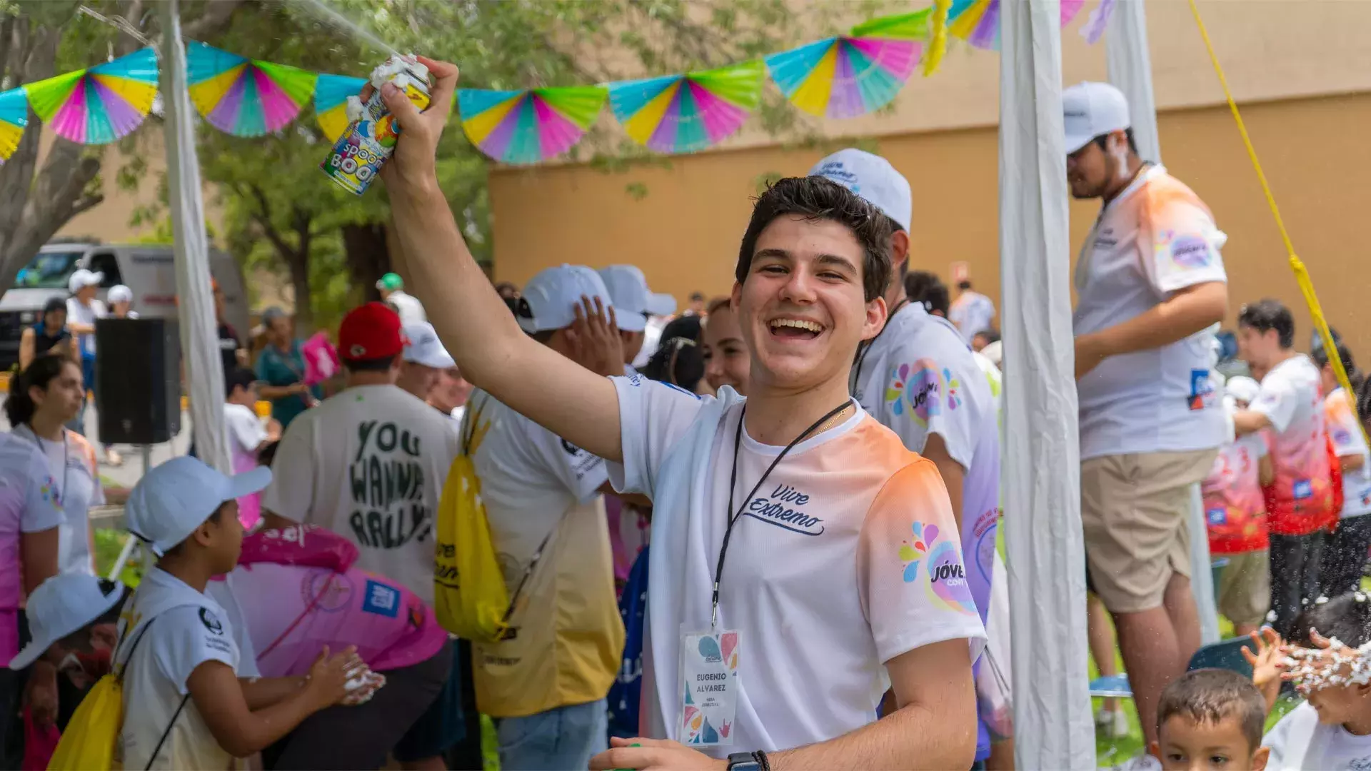 Alumno en fiesta de clausura