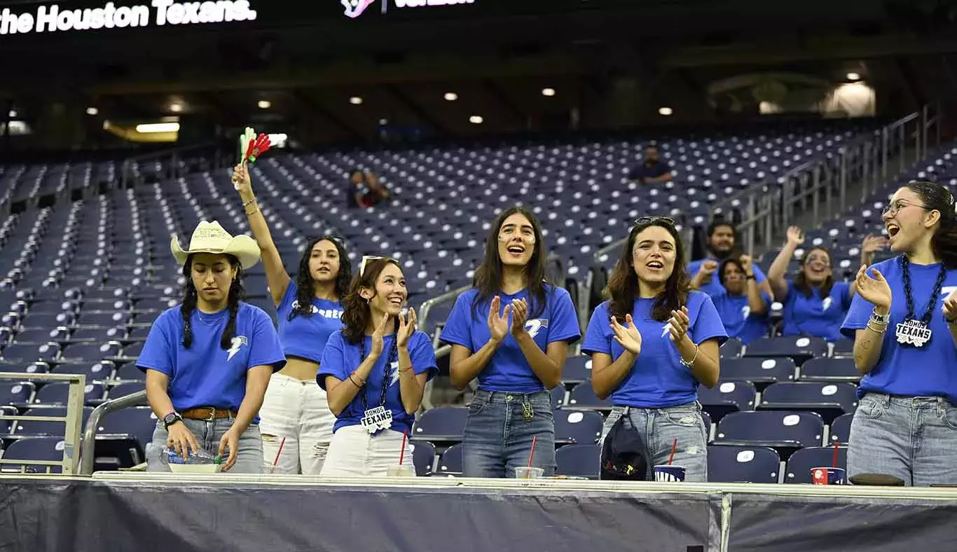 Clásico Borregos Monterrey contra Auténticos Tigres en Houston.