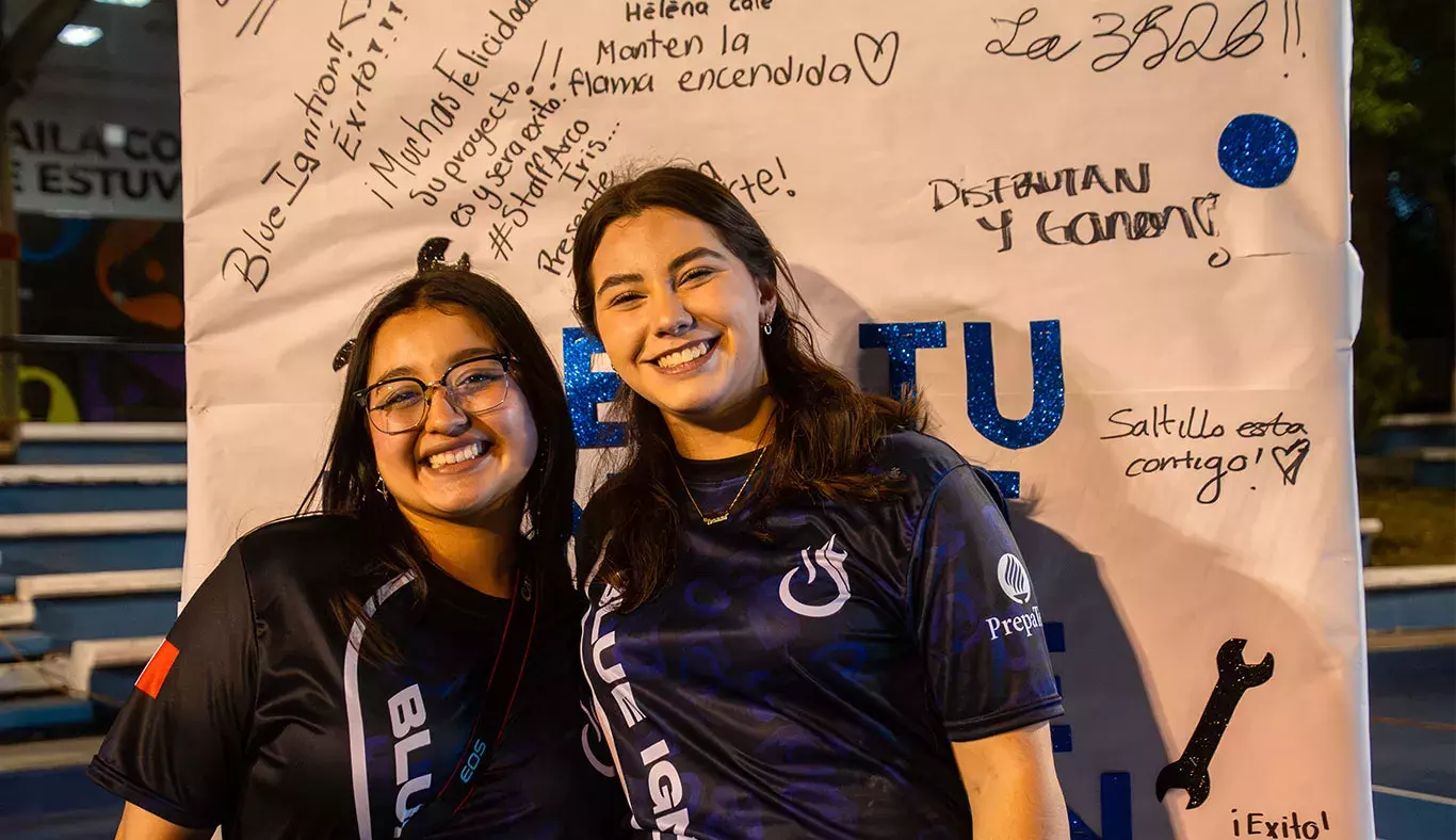 Alumnas en el Robot Reveal para FIRST