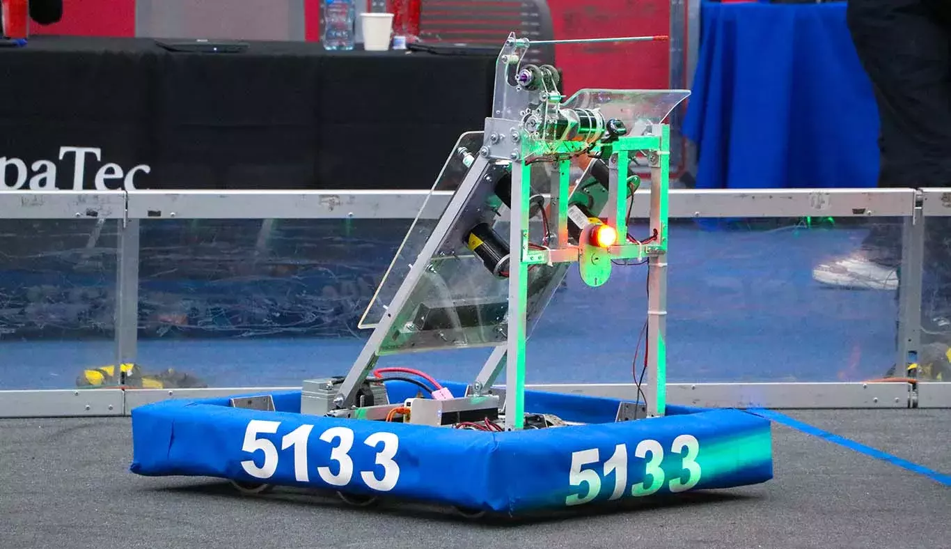 El robot a punto de competir