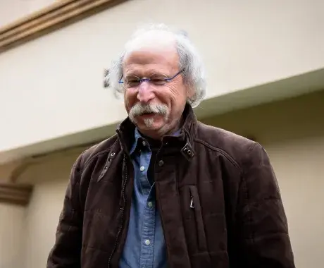 Allan Tucker, ingeniero de grabación y masterización ganador del Grammy, es profesor del Tec de Monterrey.