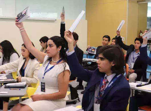 Estudiantes en modelo de las naciones unidas 