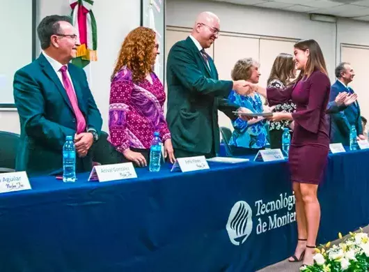 EXATEC con beca del 100% en el Tec es líder en ciencia y tecnología