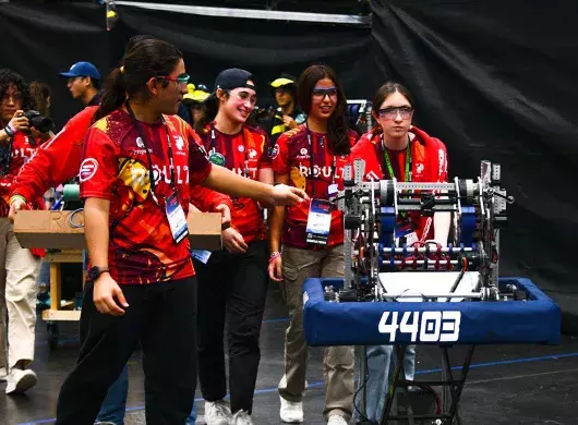 Equipo de robótica de PrepaTec Laguna participó en la competencia de robótica mundial de FIRST 2024