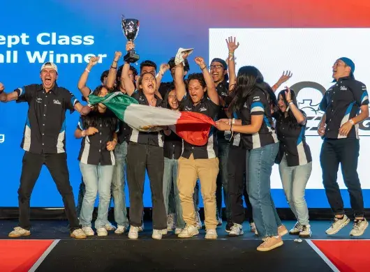 La escudería TM Racing, de los campus del Tec en la Ciudad de México, obtuvo el primer lugar en la competencia internacional Formula Student UK.