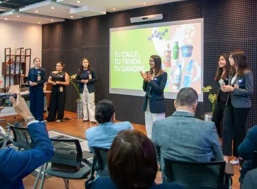 Ganan reto de negocios con app logística