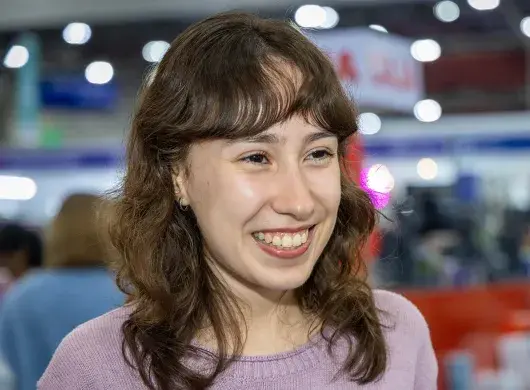 M.B., the young writer who decided to live without happy endings