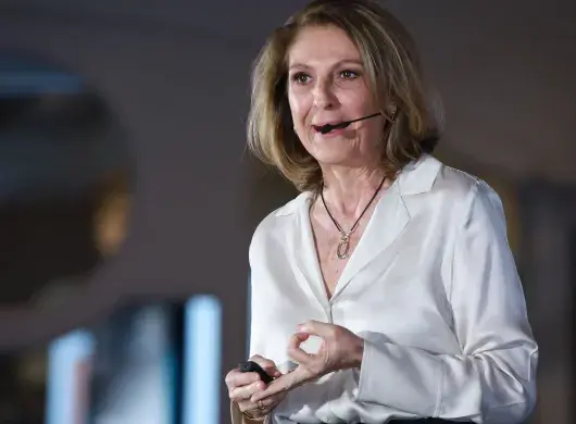 Marcela Velasco, EXATEC del Tec en Estado de México, narra su trayectoria hasta ser directora de mercadotecnia corporativa de América Móvil – Telcel.