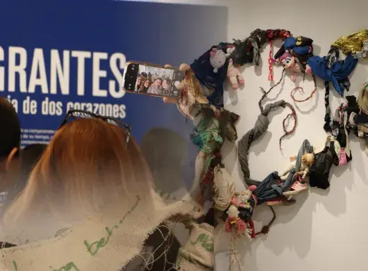 Obras de arte que forman parte de la exposición Migrantes. Una historia de dos corazones en el Tec CCM.