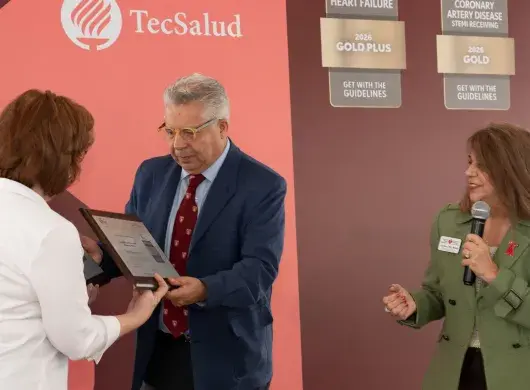 TecSalud destaca en cardiología con doble premio internacional