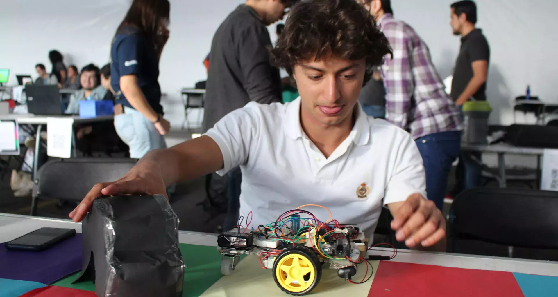 Alumnos en la EXPO Ingenierías