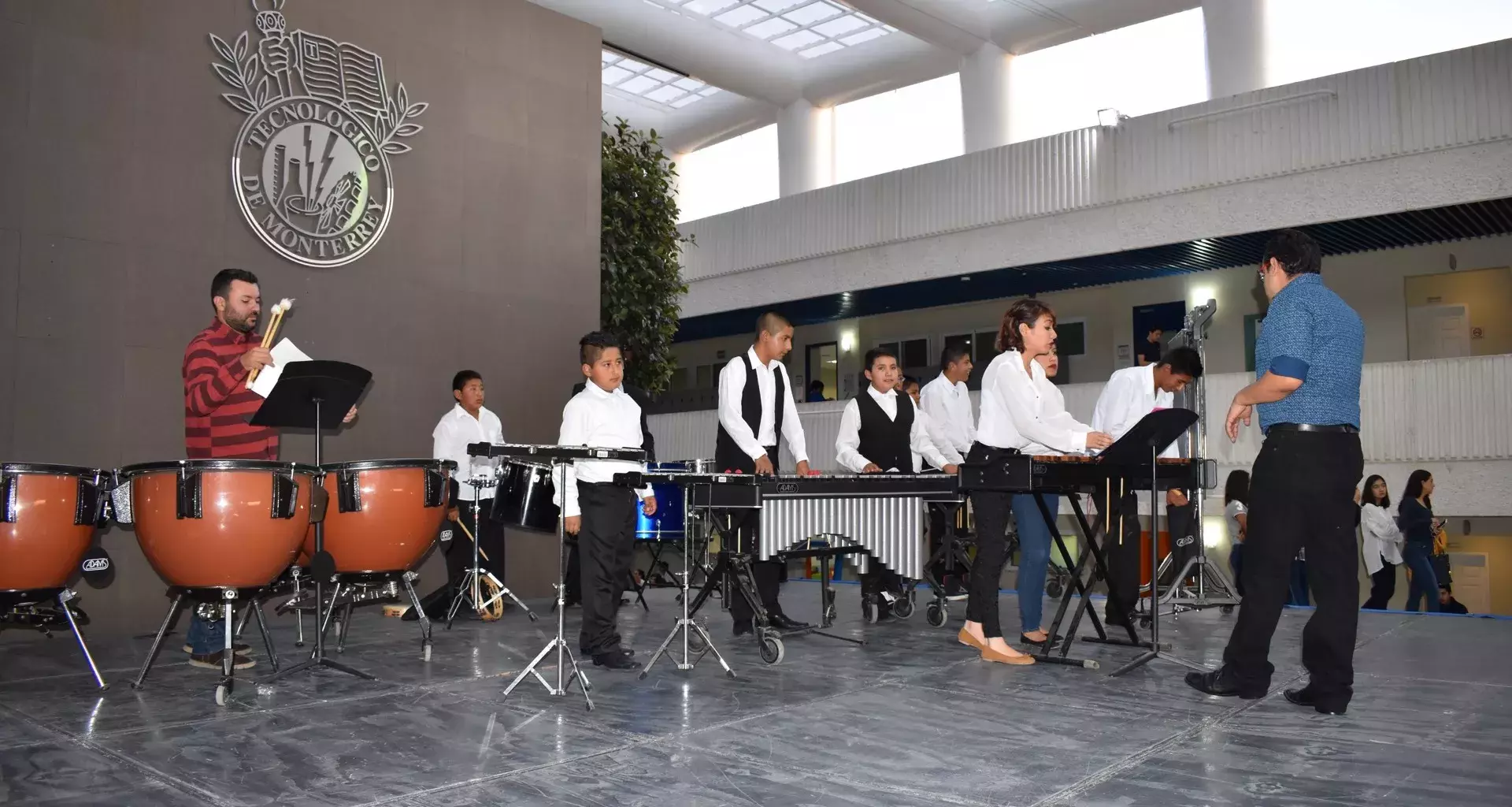 Se presentaron niños de la comunidad de Jesús de monte con su Ensamble de percusiones en el Tec de Monterrey, donde surgió la idea de este proyecto.