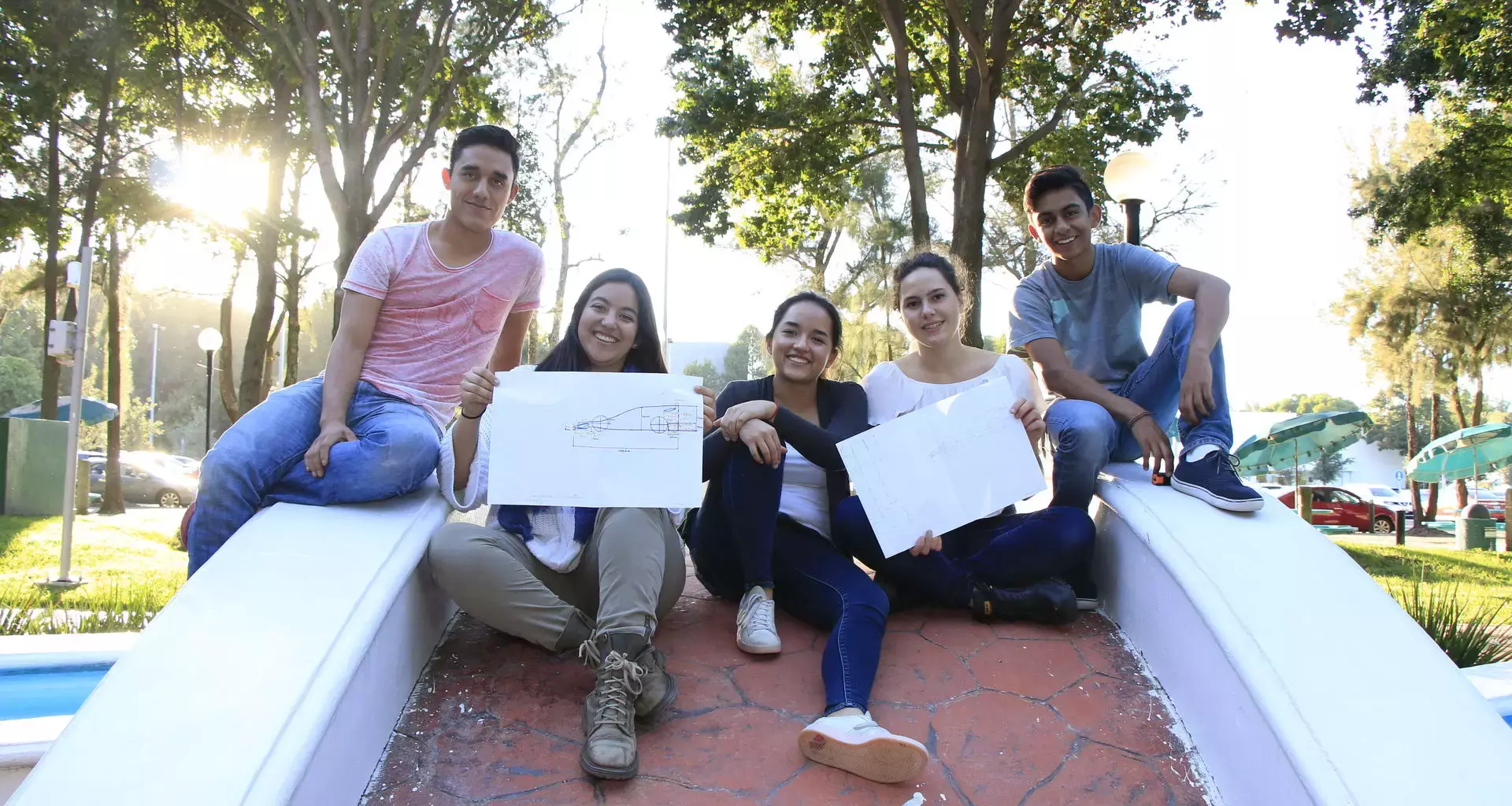 Escudería “Quantum” participa en el desafío tecnológico F1 Schools en México.