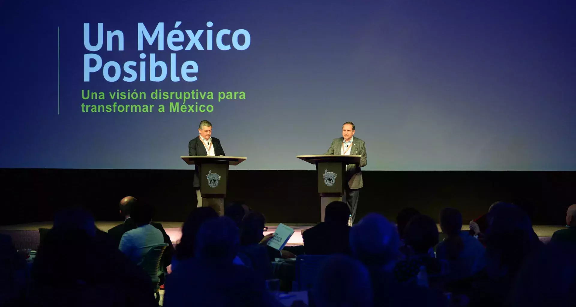 José Antonio Fernández y Salvador Alva, hablando de su libro “Un México Posible: Una visión disruptiva para transformar a México”.