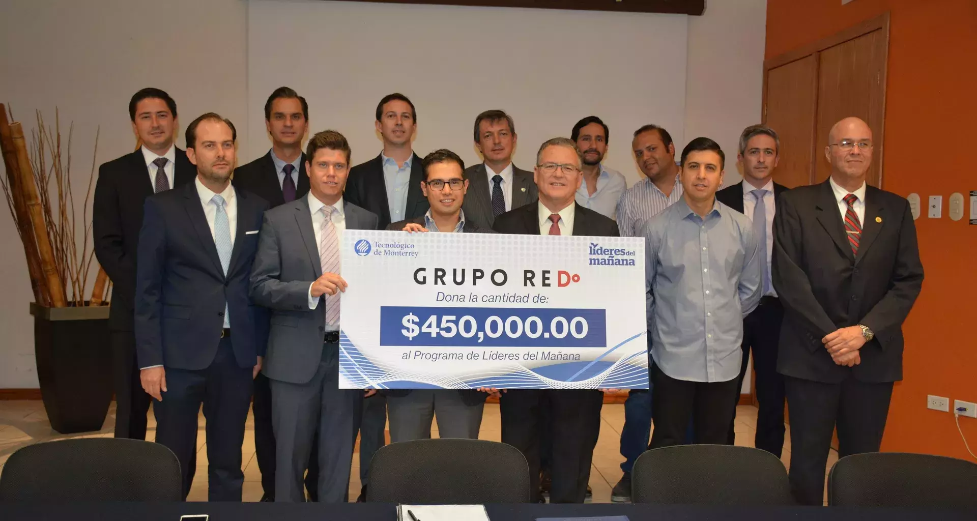 Grupo Red entregó el donativo 