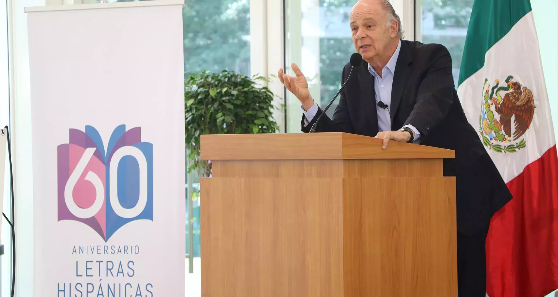 Enrique Krauze estuvo en el Tecnológico de Monterrey, en Monterrey