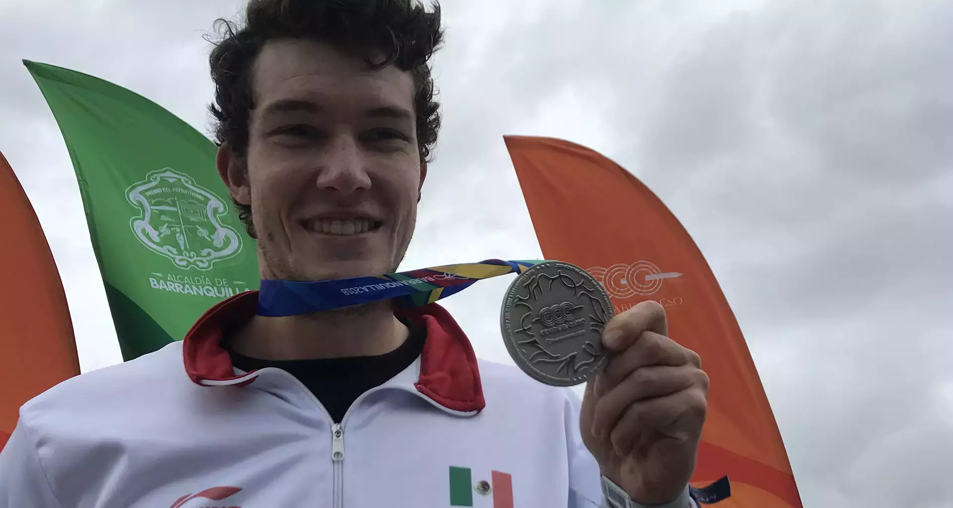 Diego Sánchez con medalla de plata