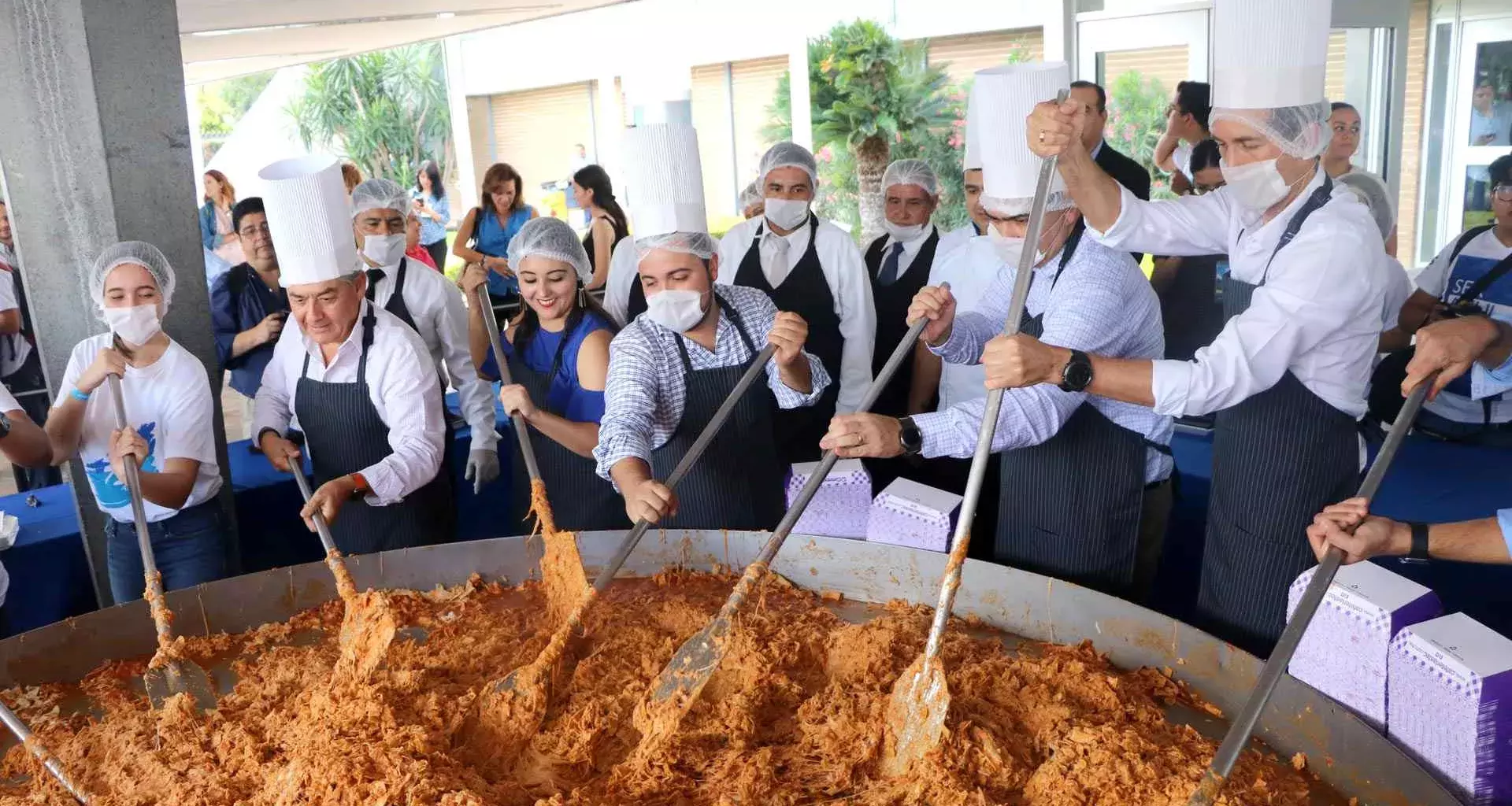 Festejan cumpleaños 75 del Tec en Monterrey