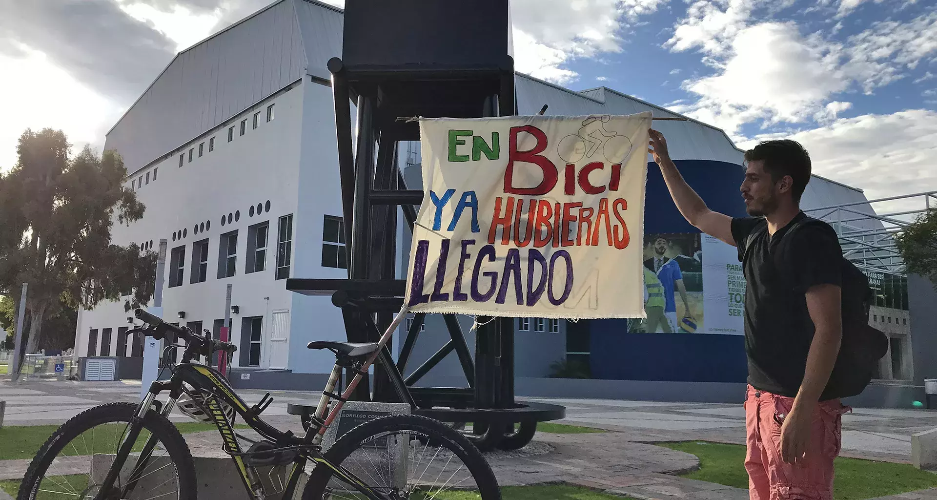 Iniciativa en bici ya hubieras llegado