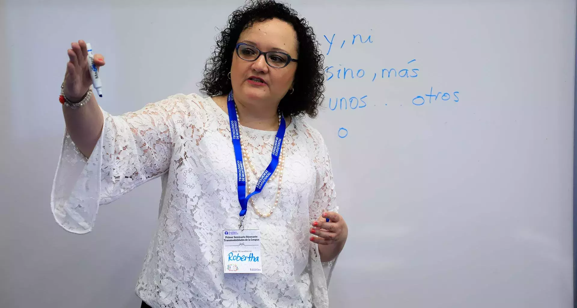 Robertha Leal, Directora Nacional Centros de Escritura