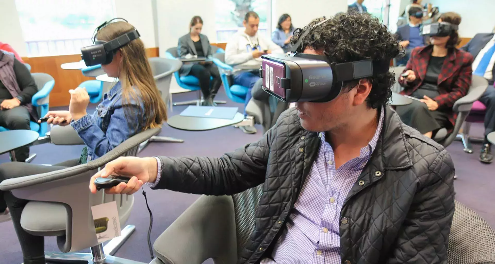 ¡De vanguardia! Abren VR Lab en escuela de negocios del Tec