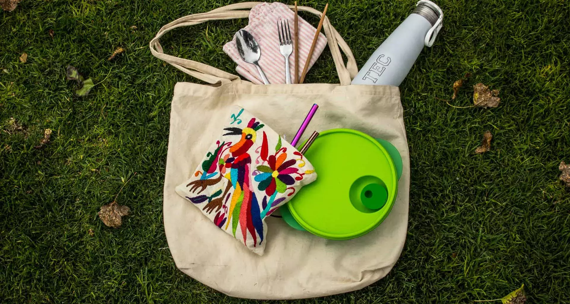 Bolsa con artículos ecológicos para el día a día 