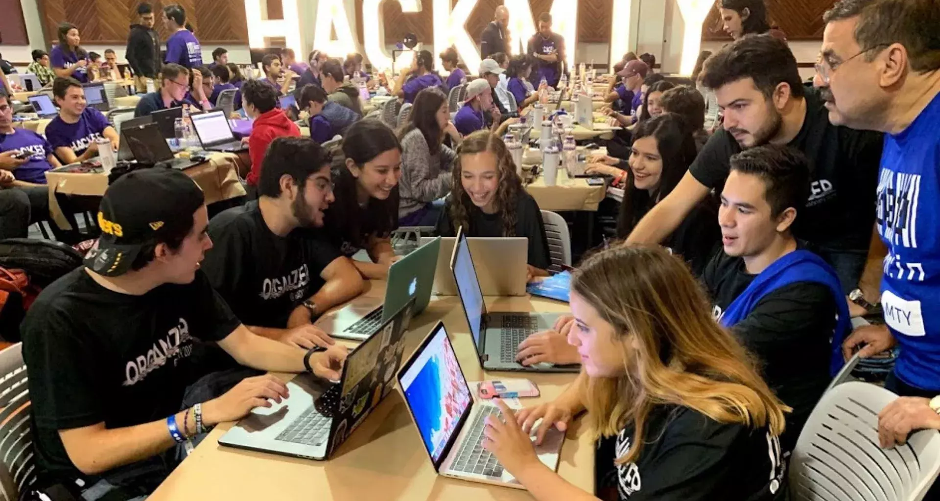 Listos para el HackMTY en línea