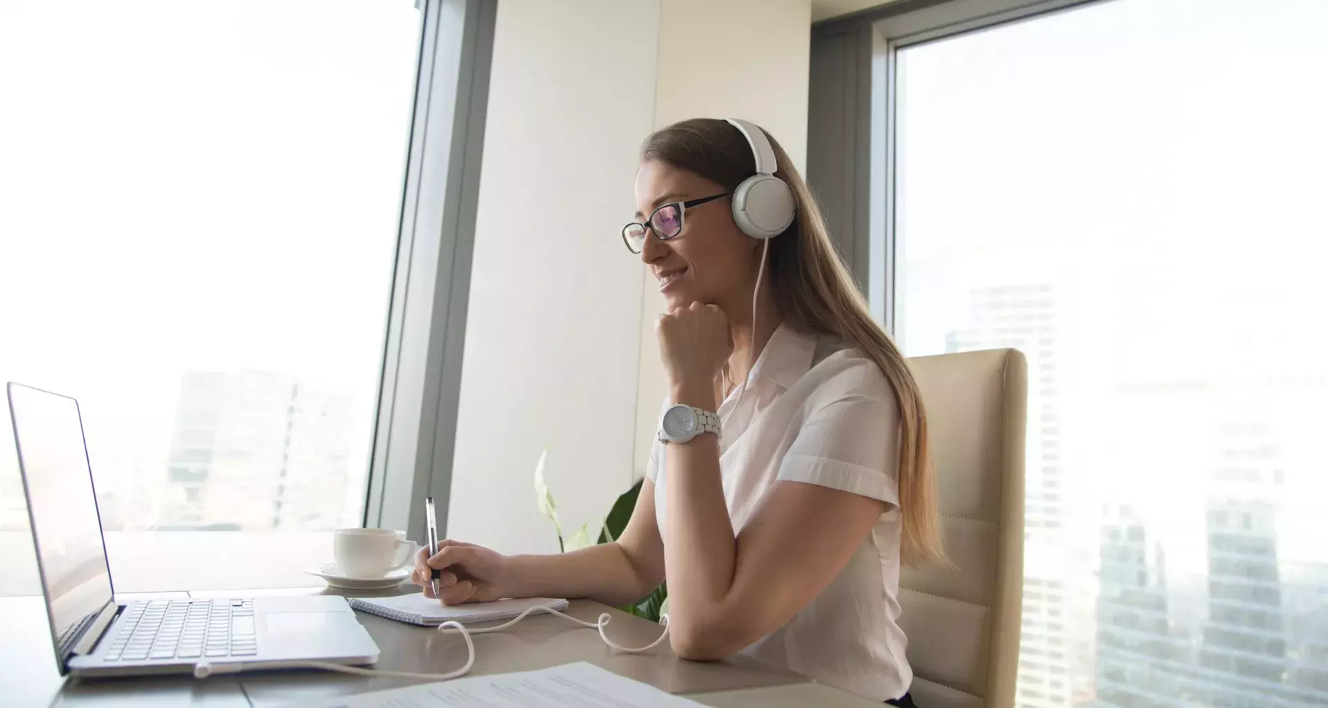 Cuida los aspectos técnicos de tu entrevista de trabajo en línea y aumenta tus posibilidades de éxito.