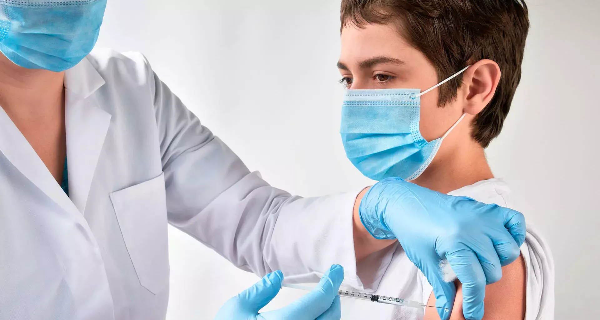 Laboratorios que producen las vacunas contra el COVID se enfocan en producir los biológicos para menores de edad.