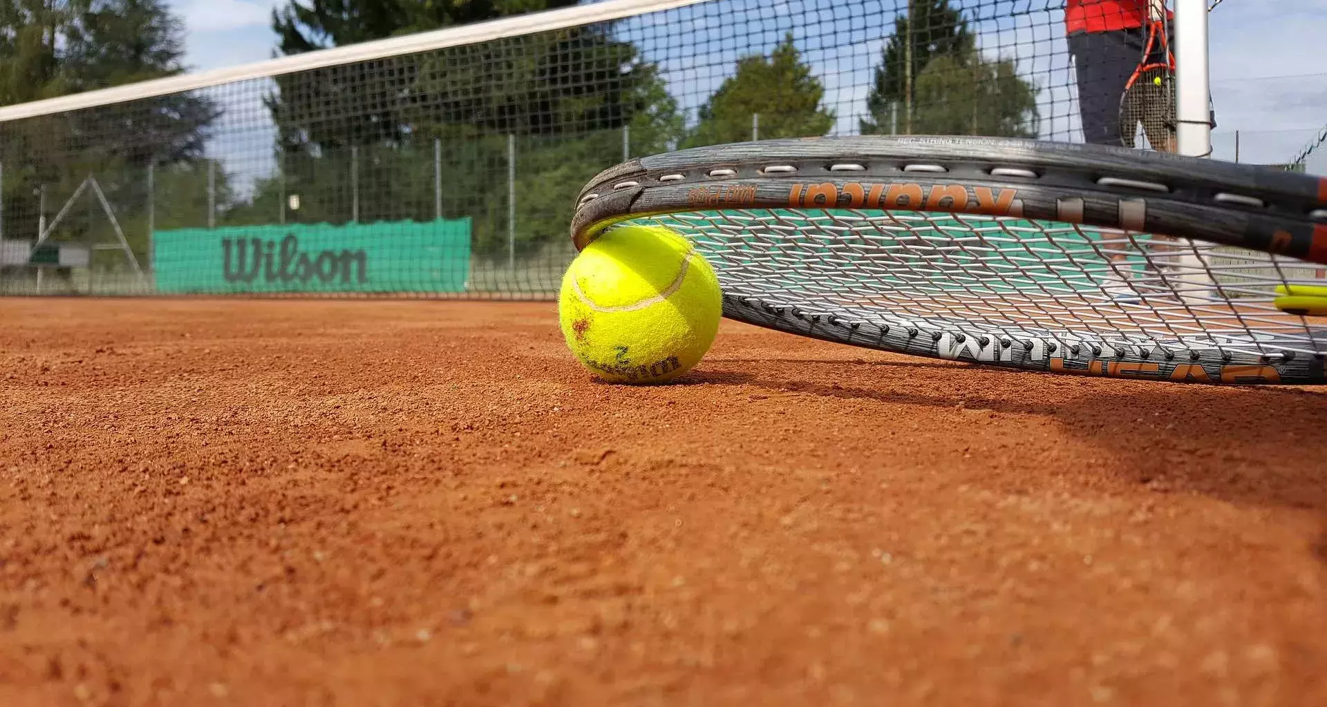 Cierran fuerte y con medallas los Borregos Puebla en tenis