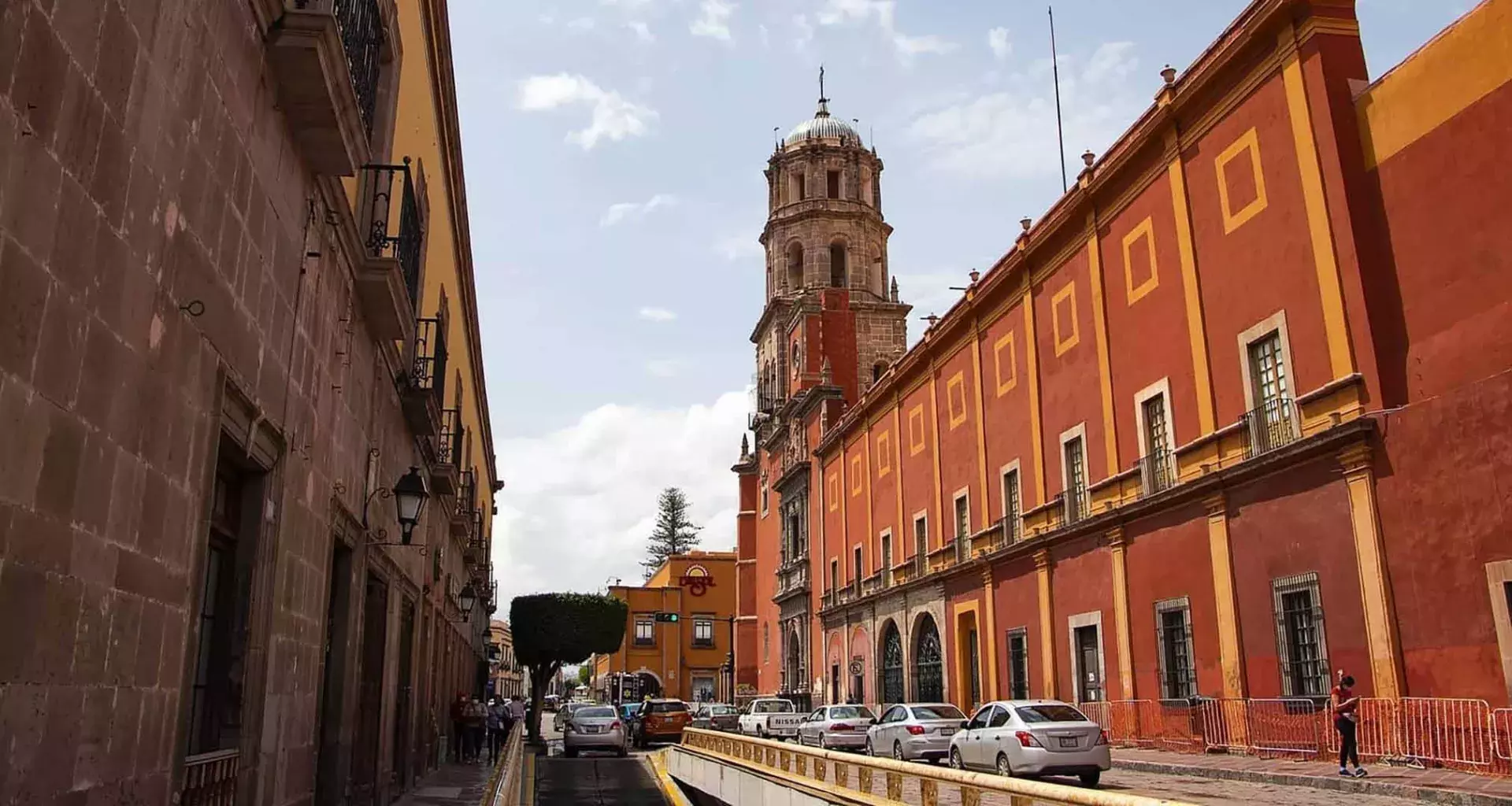 Profesor Tec explica el nuevo reemplacamiento vehicular en Querétaro