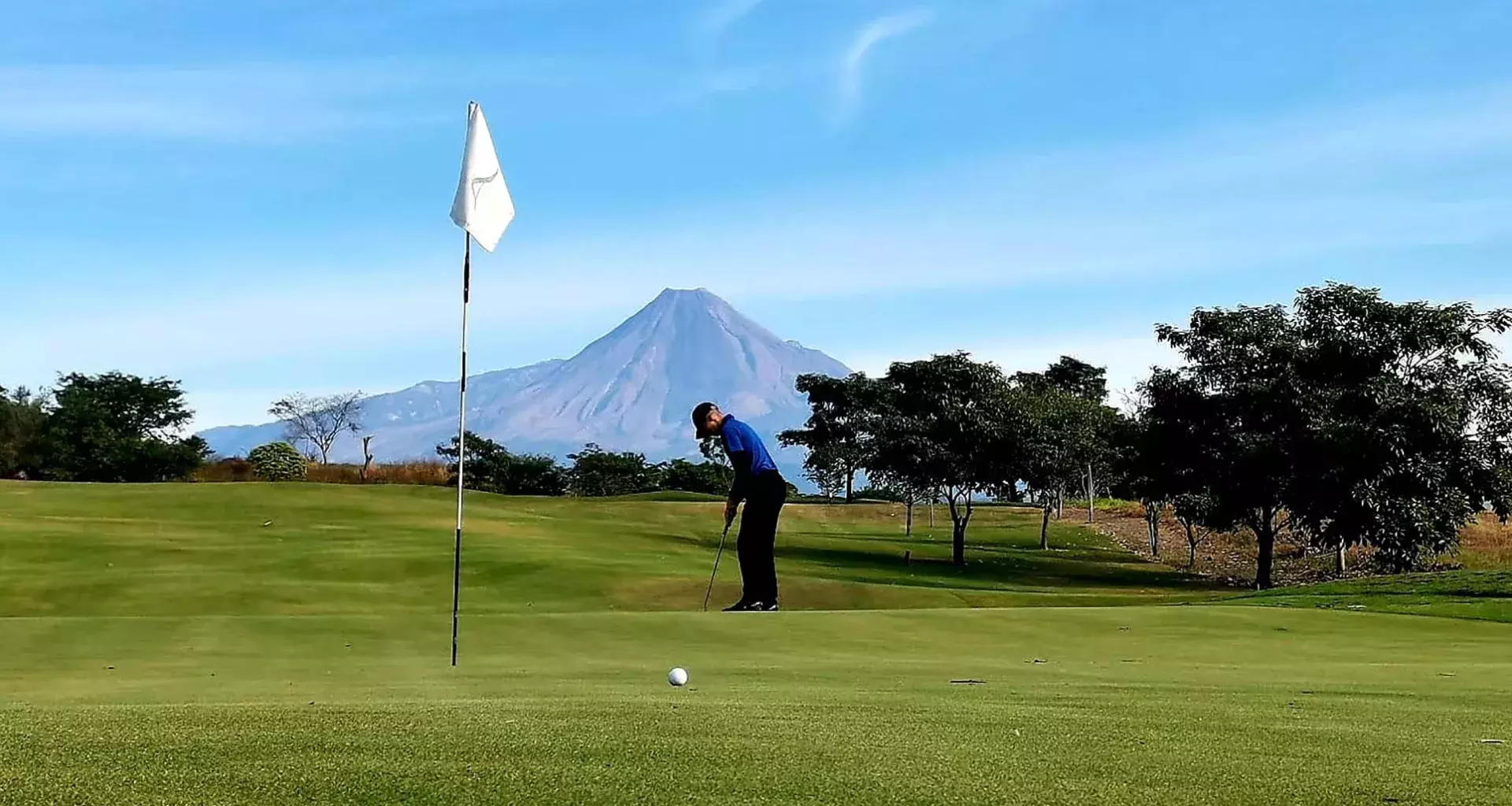 Estudiante de PrepaTec Colima gana segundo lugar en gira de golf GADO