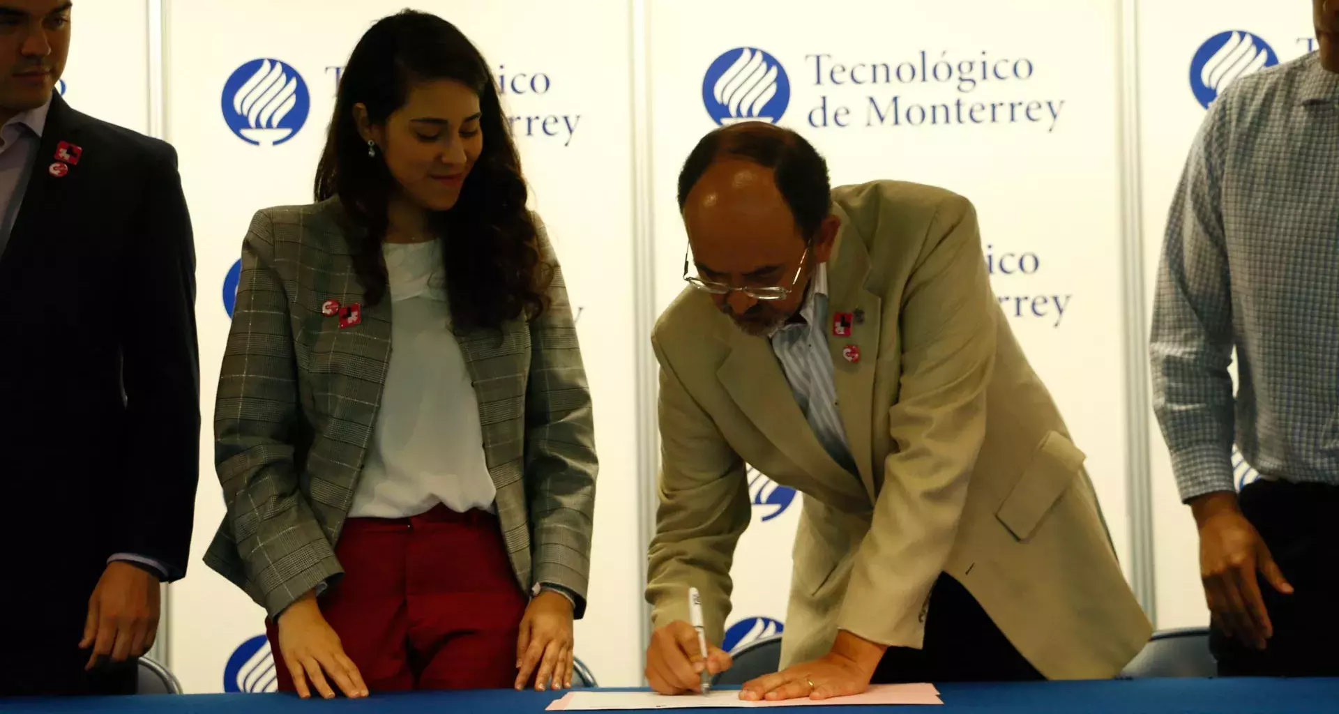 Directivos del Tec de Monterrey se suman a iniciativa contra la desigualdad de género. 