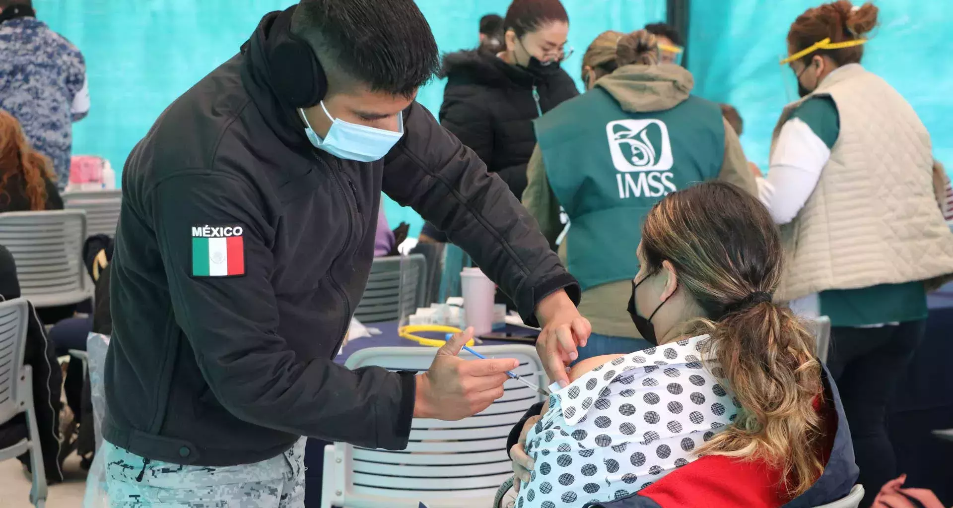 Apoya campus Monterrey refuerzo de vacunación a personal educativo