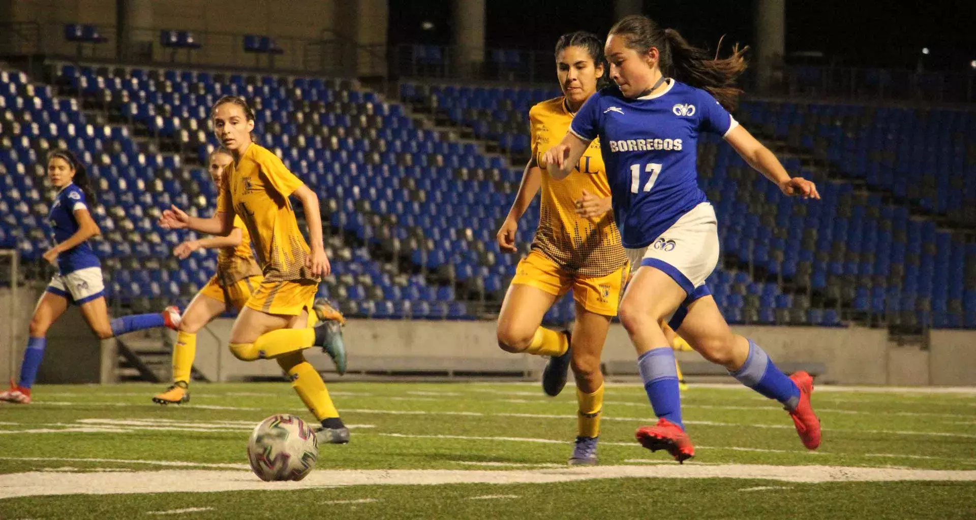 El equipo de Borregos futbol soccer femenil se enfrentó a las Tigres de la UANL